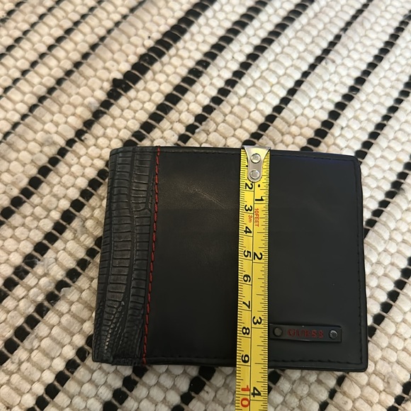 Guess Wallet - Picture 12 of 13